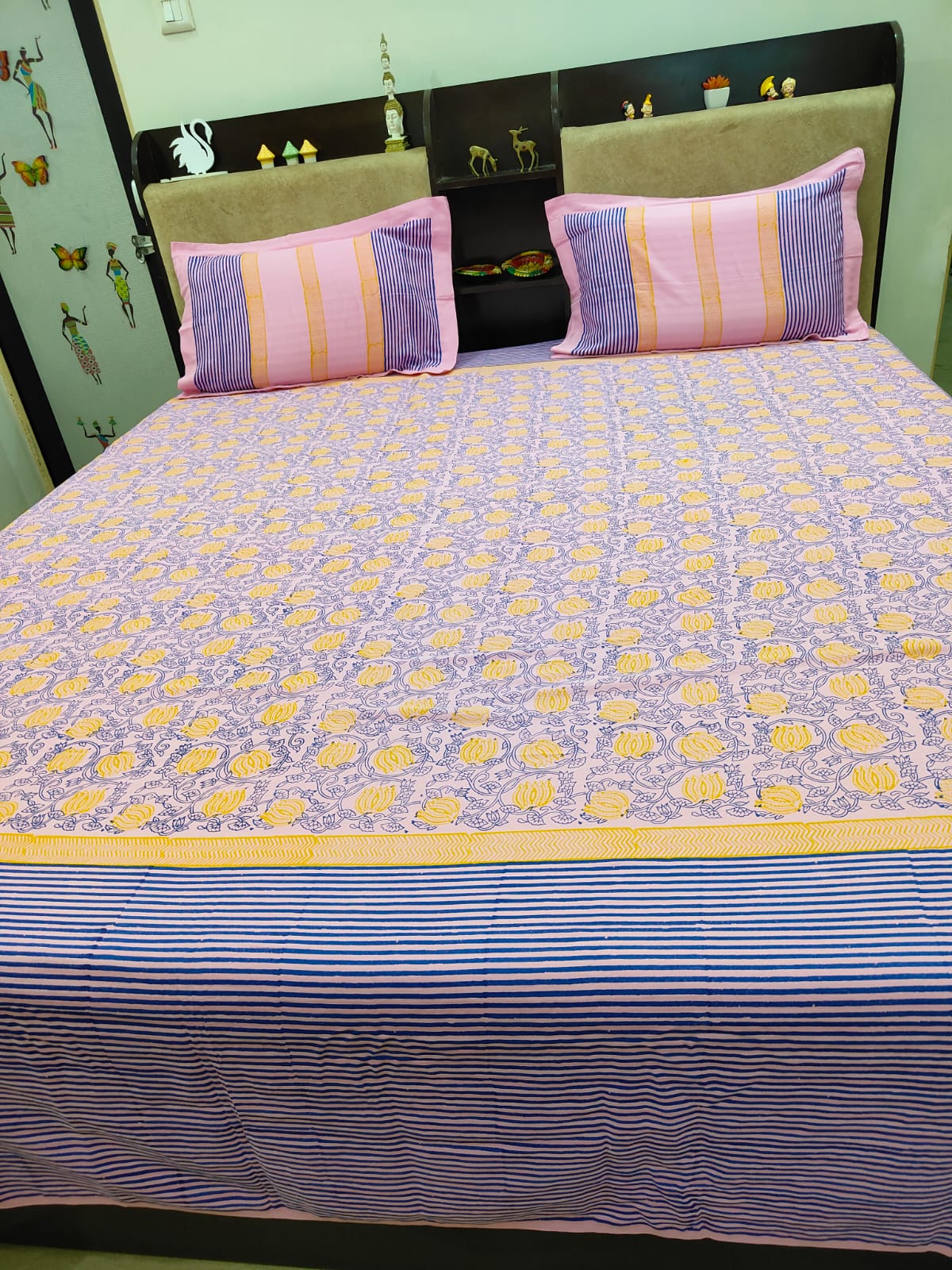 PINK BED COVER