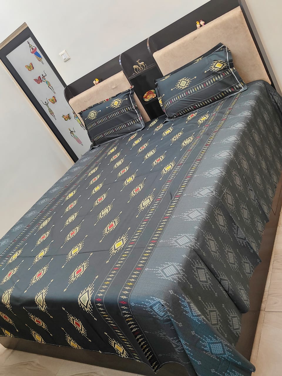 PRINTED BEDSHEET BLACK GREY