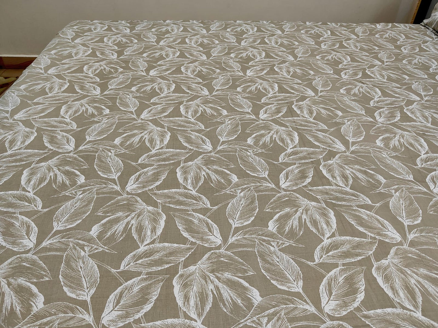 PRINTED BEDSHEET OLIVE