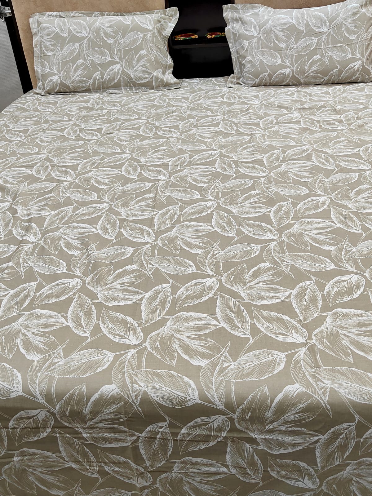 PRINTED BEDSHEET OLIVE