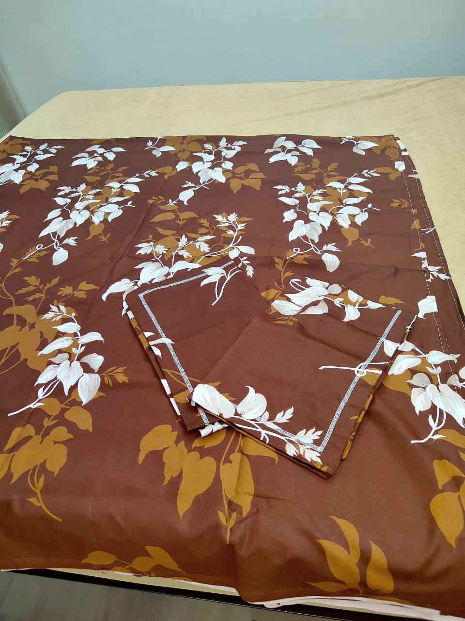 PRINTED BEDSHEET BROWN