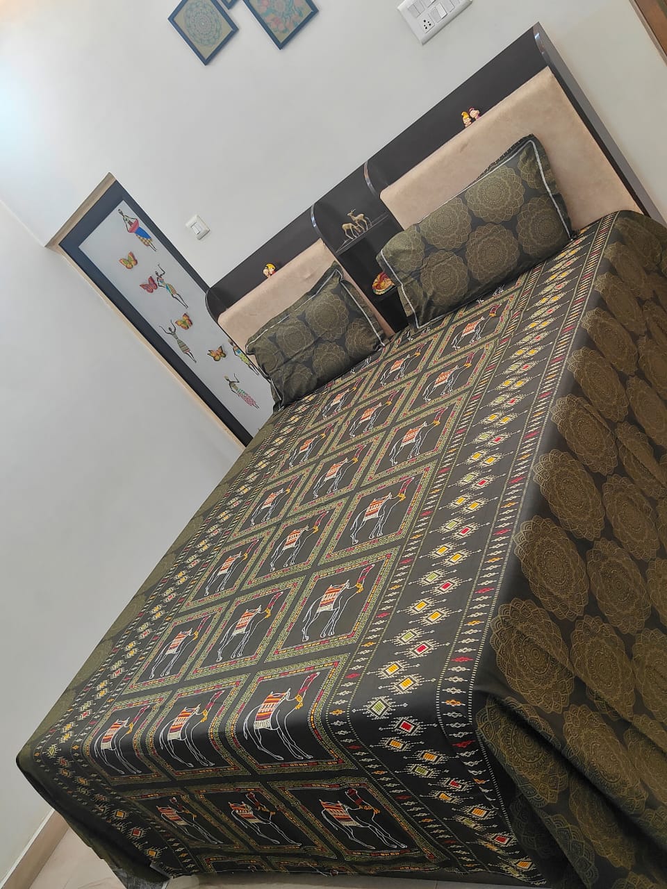PRINTED BEDSHEET OLIVE GREEN