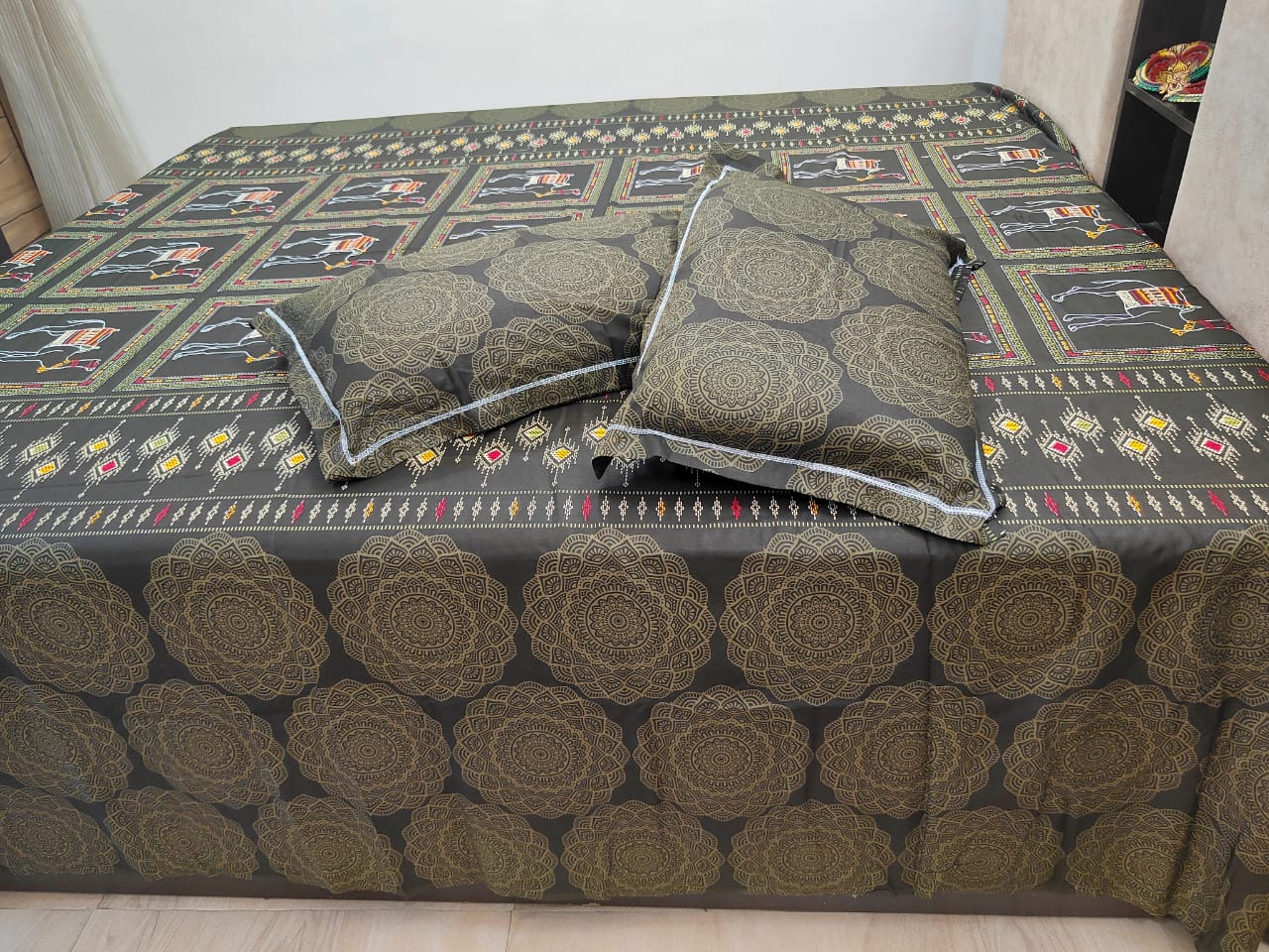 PRINTED BEDSHEET OLIVE GREEN