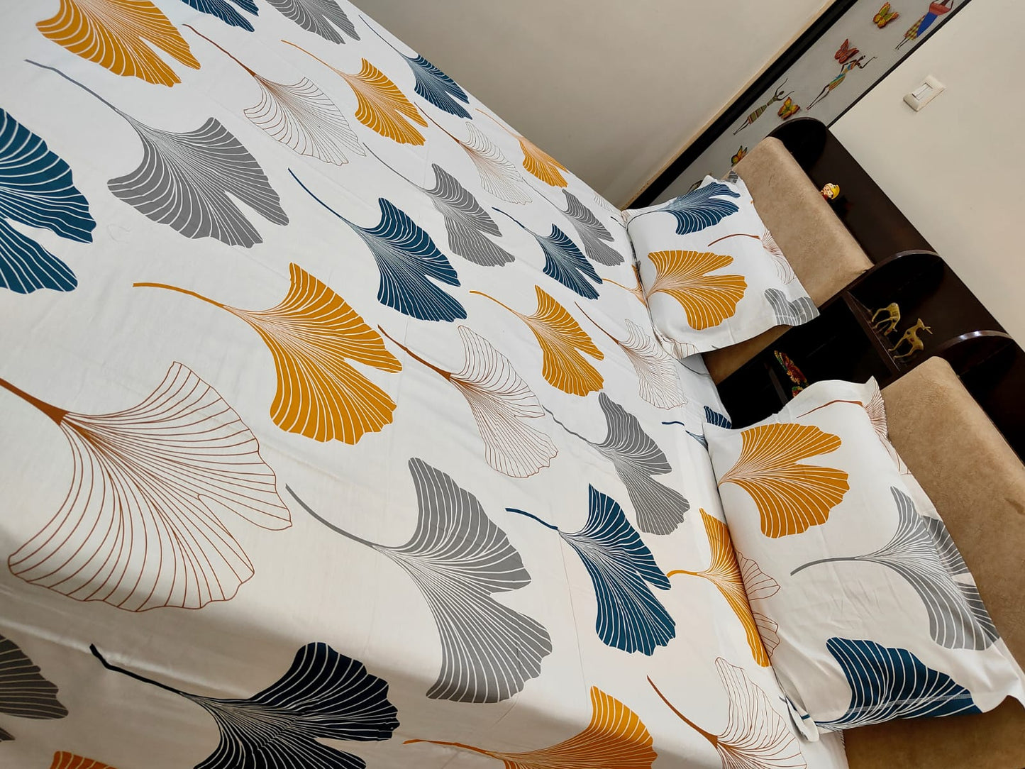 PRINTED BEDSHEET WHITE