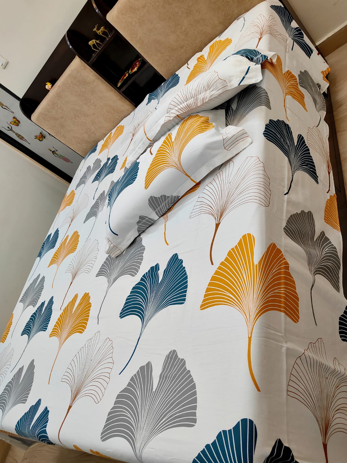 PRINTED BEDSHEET WHITE
