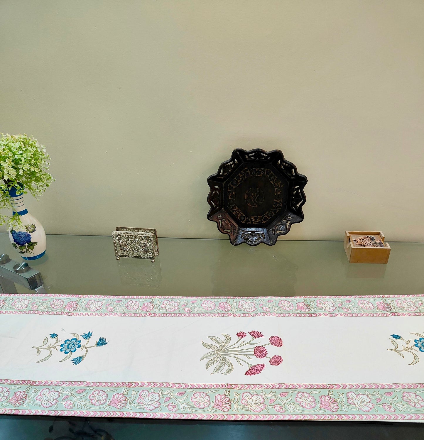 TABLE RUNNER