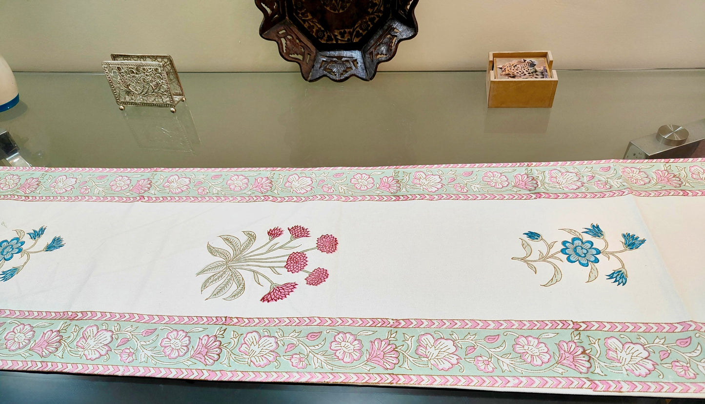 TABLE RUNNER