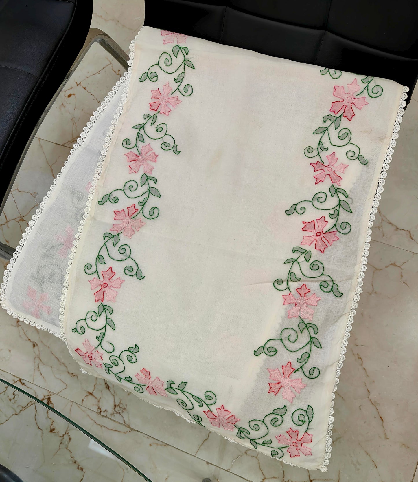 CENTER TABLE RUNNER